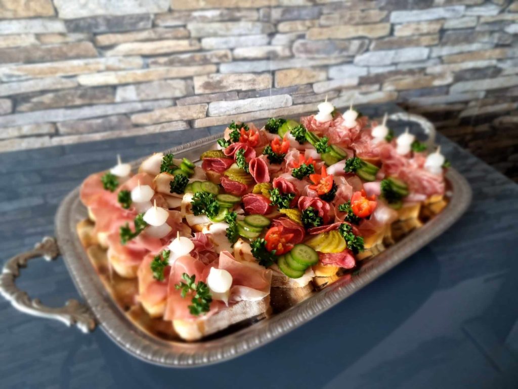 Gourmet Grazing Table Wurstplatten-Ideen für Feiern