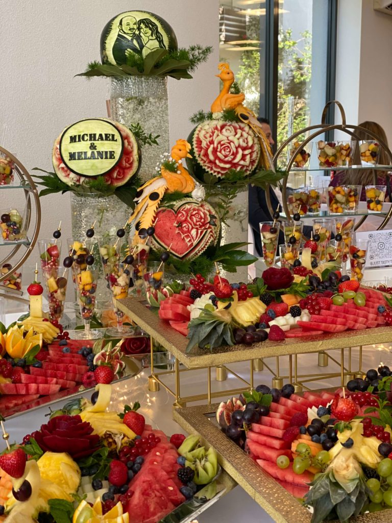 Kreative Obstplatten für Hochzeiten