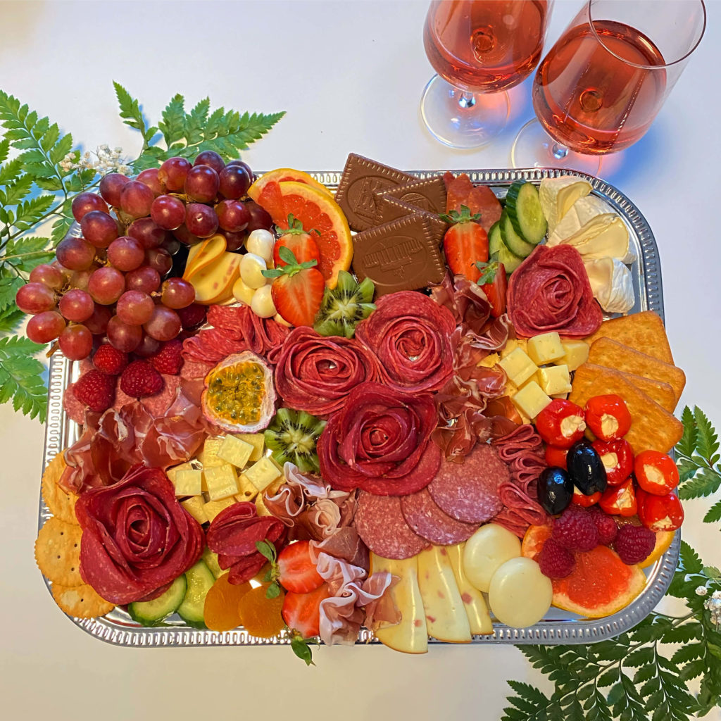 Rustikale Grazing Table Wurstplatte für Events